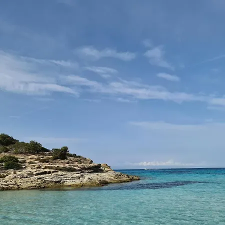 Lägenhet Renove Independant Avec Garage Au Centre Du Village Saint-Florent (Corsica)