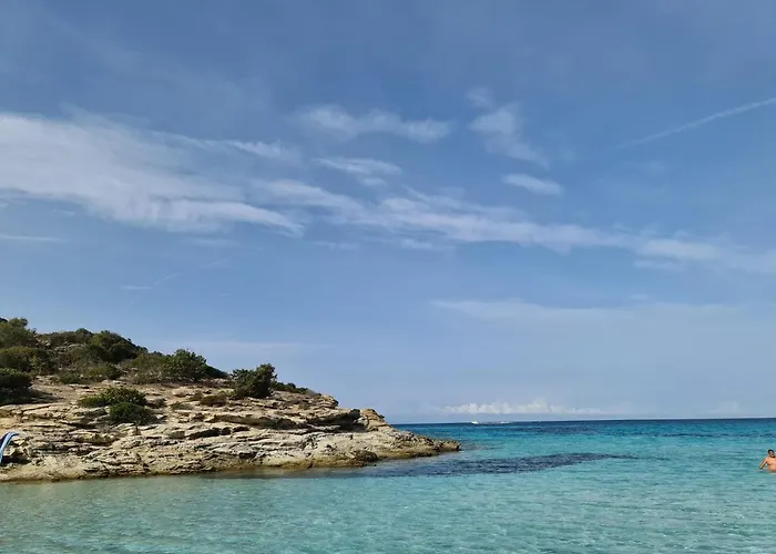 Lägenhet Renove Independant Avec Garage Au Centre Du Village Saint-Florent (Corsica)